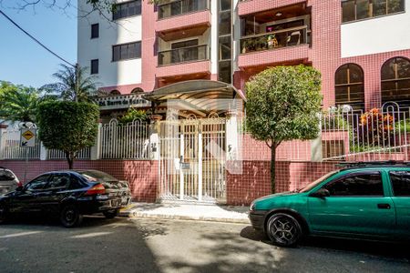 Apartamento para alugar com 122m², 3 quartos e sem vaga Apartamento para alugar com 122m², 3 quartos e sem vagaFachada