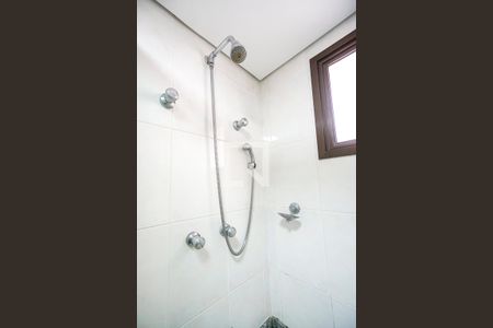 Apartamento para alugar com 122m², 3 quartos e sem vaga Apartamento para alugar com 122m², 3 quartos e sem vagaChuveiro