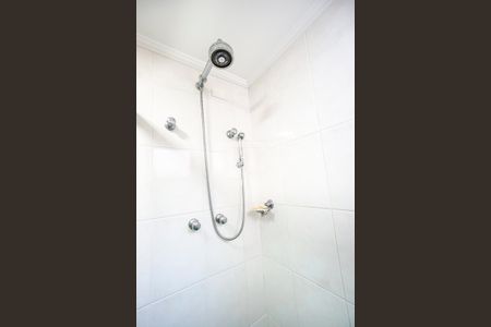 Apartamento para alugar com 122m², 3 quartos e sem vaga Apartamento para alugar com 122m², 3 quartos e sem vagaChuveiro