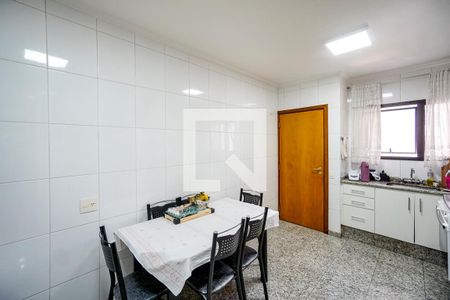 Apartamento para alugar com 122m², 3 quartos e sem vaga Apartamento para alugar com 122m², 3 quartos e sem vagaCozinha