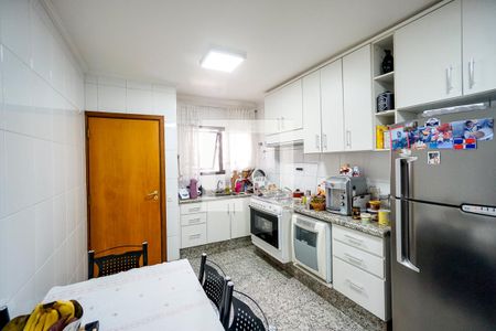 Apartamento para alugar com 122m², 3 quartos e sem vaga Apartamento para alugar com 122m², 3 quartos e sem vagaCozinha