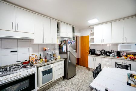 Apartamento para alugar com 122m², 3 quartos e sem vaga Apartamento para alugar com 122m², 3 quartos e sem vagaCozinha