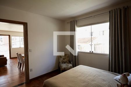 Casa à venda com 280m², 6 quartos e 2 vagasSuíte 3