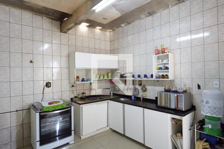 Casa à venda com 280m², 6 quartos e 2 vagasCozinha