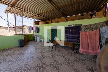 Casa à venda com 200m², 4 quartos e sem vagaCasa 2 - Varanda/Área de Serviço