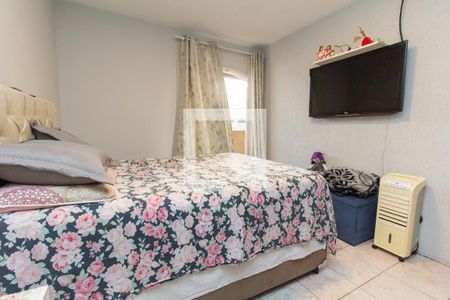 Casa à venda com 250m², 5 quartos e 2 vagasCasa 1: Quarto 3 - suíte com closet e varanda