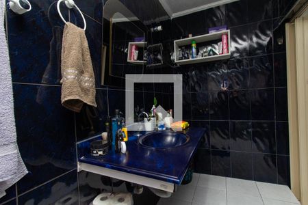 Casa à venda com 250m², 5 quartos e 2 vagasCasa 1: Banheiro da Suíte