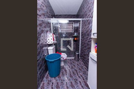 Casa à venda com 250m², 5 quartos e 2 vagasCasa 2: Banheiro da suíte 5