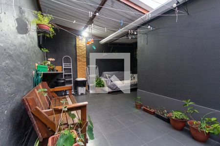 Casa à venda com 250m², 5 quartos e 2 vagasCasa 1: Varanda Gourmet