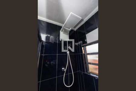 Casa à venda com 250m², 5 quartos e 2 vagasCasa 1: Banheiro da Suíte