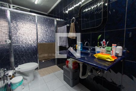 Casa à venda com 250m², 5 quartos e 2 vagasCasa 1: Banheiro da Suíte