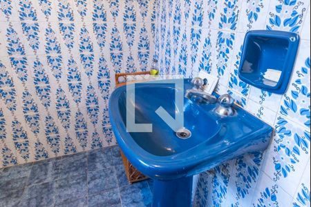 Casa à venda com 210m², 3 quartos e 2 vagasBanheiro Social