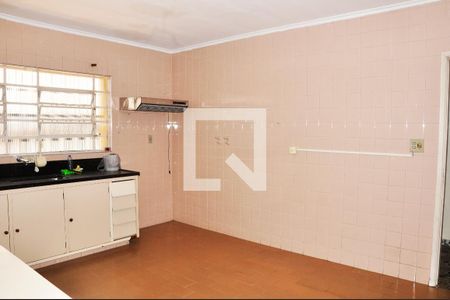 Casa à venda com 243m², 3 quartos e 3 vagasDetalhe - Cozinha