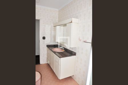 Casa à venda com 243m², 3 quartos e 3 vagasDetalhe - Banheiro Social