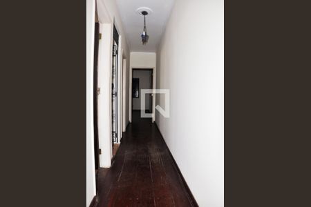 Casa à venda com 243m², 3 quartos e 3 vagasDetalhe - Corredor Quartos