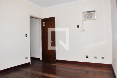 Casa à venda com 243m², 3 quartos e 3 vagasDetalhe - Quartos 02