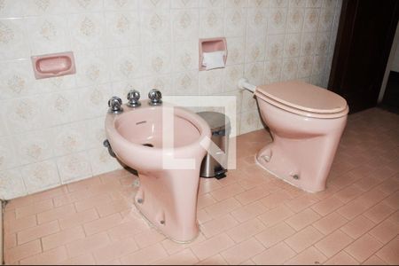 Casa à venda com 243m², 3 quartos e 3 vagasDetalhe - Banheiro Social