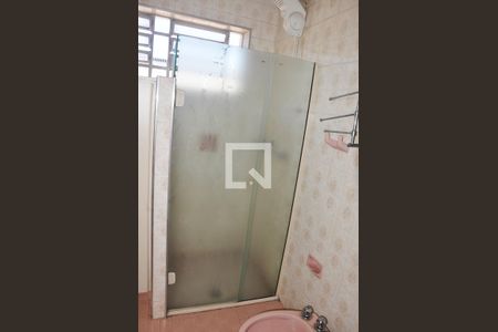 Casa à venda com 243m², 3 quartos e 3 vagasDetalhe - Banheiro Social