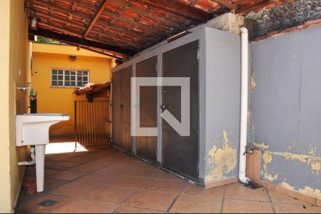 Casa à venda com 243m², 3 quartos e 3 vagasDetalhe - Varanda