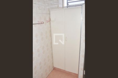 Casa à venda com 243m², 3 quartos e 3 vagasDetalhe - Banheiro Social