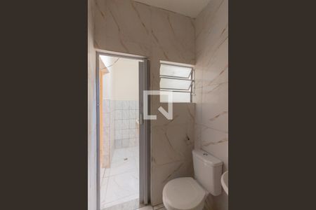 Casa para alugar com 80m², 1 quarto e 1 vaga Casa para alugar com 80m², 1 quarto e 1 vagaBanheiro