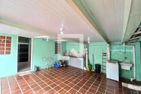 Casa à venda com 178m², 3 quartos e 3 vagas Casa à venda com 178m², 3 quartos e 3 vagasÁrea comum - Churrasqueira