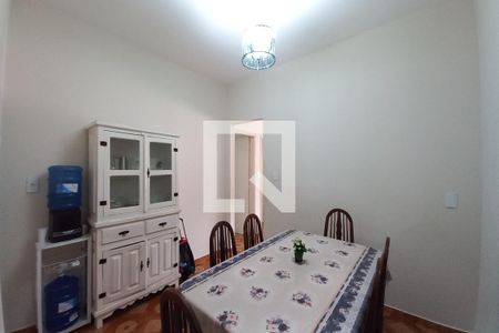 Casa à venda com 178m², 3 quartos e 3 vagas Casa à venda com 178m², 3 quartos e 3 vagasCopa