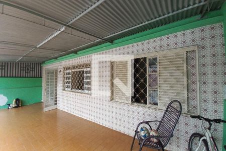 Casa à venda com 178m², 3 quartos e 3 vagas Casa à venda com 178m², 3 quartos e 3 vagasFachada do Prédio