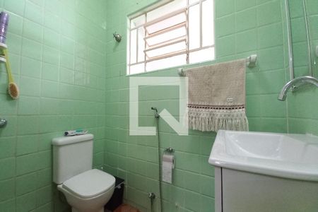 Casa à venda com 178m², 3 quartos e 3 vagas Casa à venda com 178m², 3 quartos e 3 vagasBanheiro