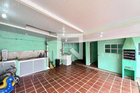 Casa à venda com 178m², 3 quartos e 3 vagas Casa à venda com 178m², 3 quartos e 3 vagasÁrea comum - Churrasqueira