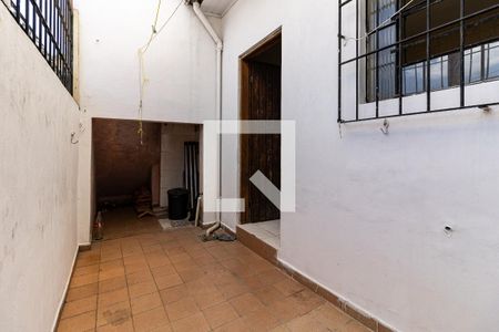 Casa à venda com 300m², 6 quartos e 4 vagas Casa à venda com 300m², 6 quartos e 4 vagasLavanderia da Casa 3