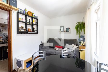 Casa à venda com 300m², 6 quartos e 4 vagas Casa à venda com 300m², 6 quartos e 4 vagasSala da Casa 2