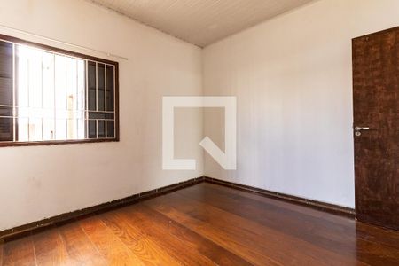 Casa à venda com 300m², 6 quartos e 4 vagas Casa à venda com 300m², 6 quartos e 4 vagasQuarto da Casa 3