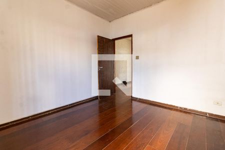 Casa à venda com 300m², 6 quartos e 4 vagas Casa à venda com 300m², 6 quartos e 4 vagasQuarto da Casa 3