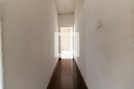 Casa à venda com 300m², 6 quartos e 4 vagas Casa à venda com 300m², 6 quartos e 4 vagasCorredor da Casa 3