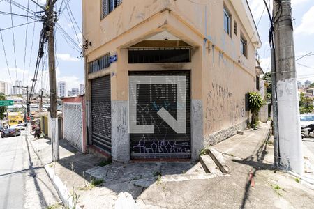 Casa à venda com 300m², 6 quartos e 4 vagas Casa à venda com 300m², 6 quartos e 4 vagasEntrada do Salão