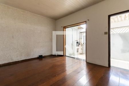 Casa à venda com 300m², 6 quartos e 4 vagas Casa à venda com 300m², 6 quartos e 4 vagasSala da Casa 3