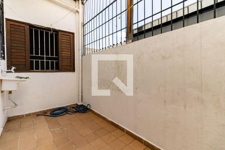 Casa à venda com 300m², 6 quartos e 4 vagas Casa à venda com 300m², 6 quartos e 4 vagasLavanderia da Casa 3