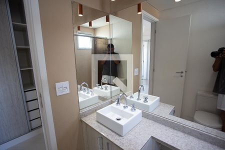 Apartamento à venda com 110m², 3 quartos e 2 vagas Apartamento à venda com 110m², 3 quartos e 2 vagasBANHEIRO