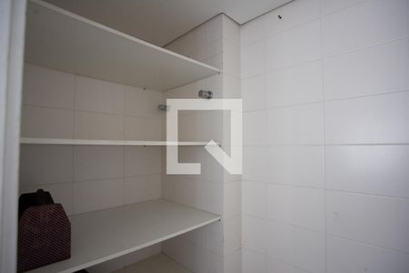 Apartamento à venda com 110m², 3 quartos e 2 vagas Apartamento à venda com 110m², 3 quartos e 2 vagasBANHEIRO ÁREA DE SERVIÇO