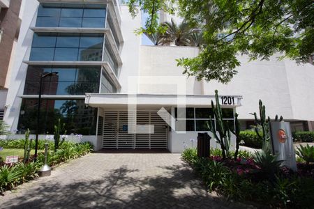 Apartamento à venda com 110m², 3 quartos e 2 vagas Apartamento à venda com 110m², 3 quartos e 2 vagasFACHADA