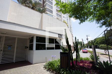 Apartamento à venda com 110m², 3 quartos e 2 vagas Apartamento à venda com 110m², 3 quartos e 2 vagasFACHADA