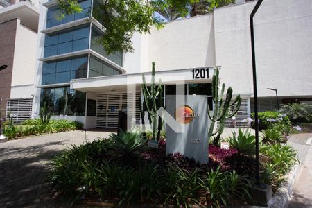 Apartamento à venda com 110m², 3 quartos e 2 vagas Apartamento à venda com 110m², 3 quartos e 2 vagasFACHADA