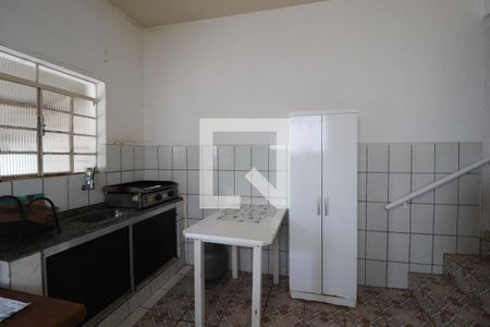 Casa à venda com 277m², 2 quartos e 2 vagasEdícula