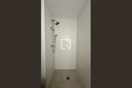 Banheiro de kitnet/studio à venda com 1 quarto, 21m² em Paraíso, São Paulo