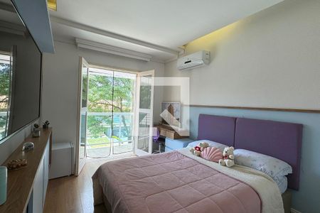 Casa de condomínio à venda com 271m², 4 quartos e 4 vagasSuíte 3