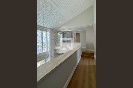 Casa de condomínio à venda com 271m², 4 quartos e 4 vagasCorredor