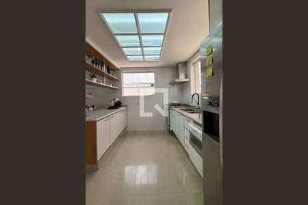 Casa de condomínio à venda com 271m², 4 quartos e 4 vagasCozinha