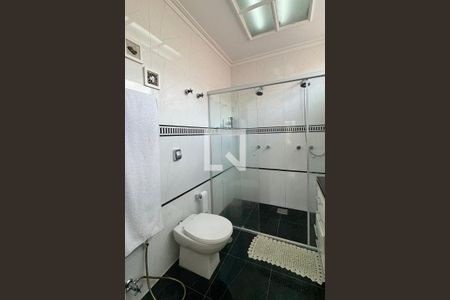 Casa de condomínio à venda com 271m², 4 quartos e 4 vagasBanheiro da Suíte 4