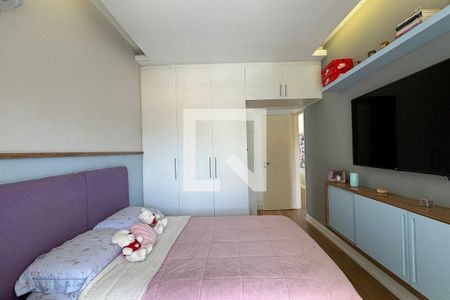 Casa de condomínio à venda com 271m², 4 quartos e 4 vagasSuíte 3